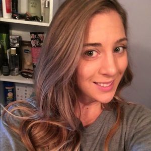 Meet your Posher, Danielle